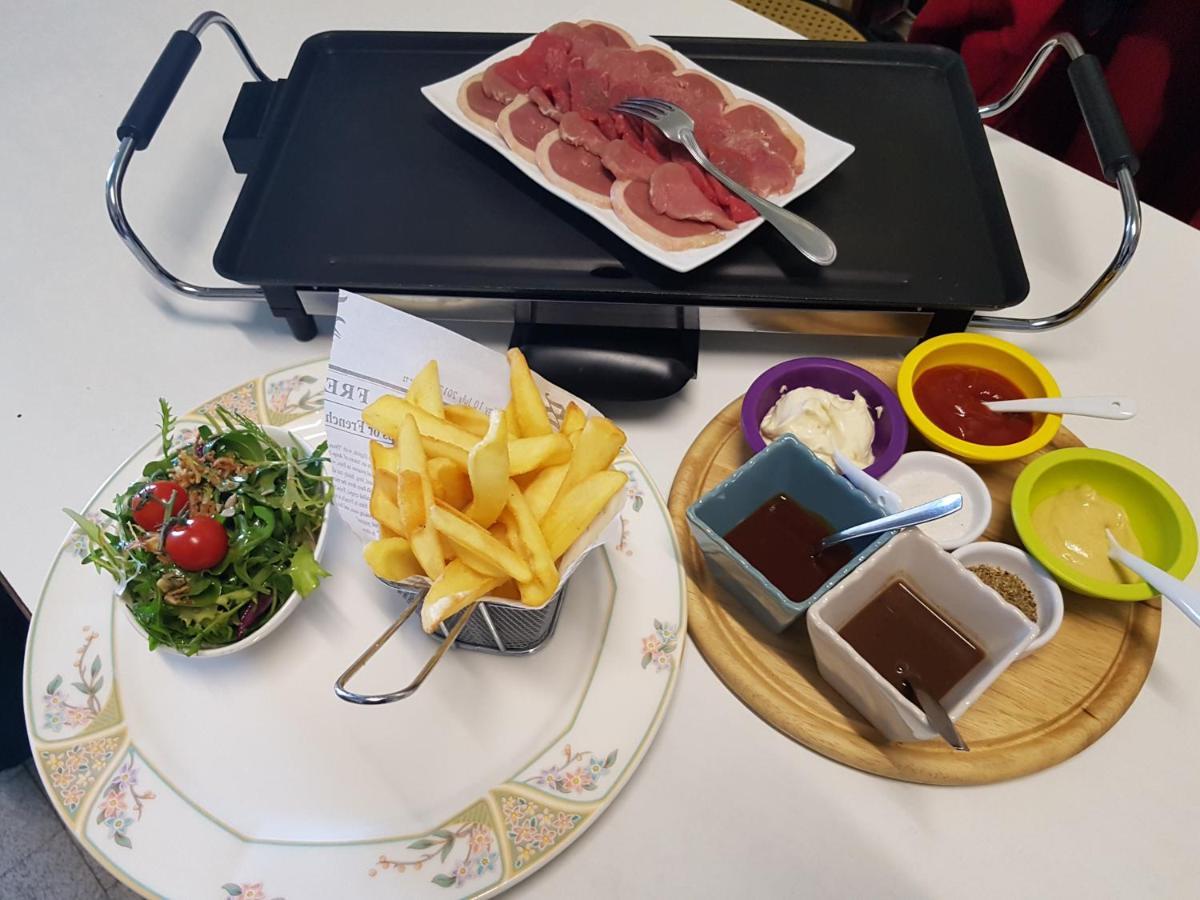 Hotel Restaurant Le Traineau Clelles المظهر الخارجي الصورة